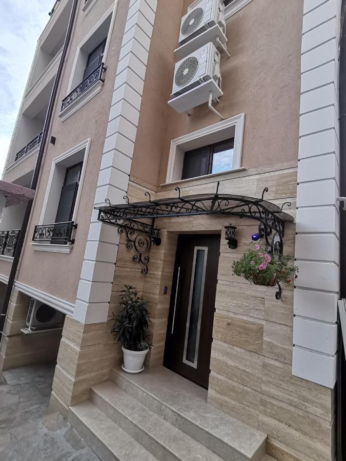 Family Boutique Residence-Free Parking فيليكو ترنوفو المظهر الخارجي الصورة